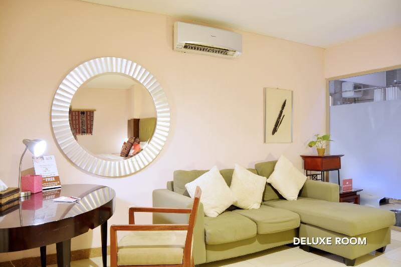 W Home Cikatomas Jakarta Exterior photo